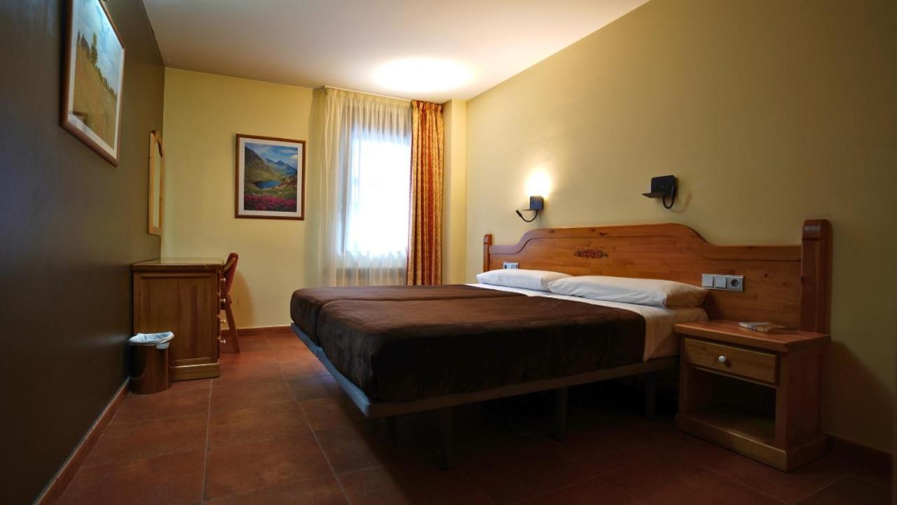 Apartaments Sant Moritz Аринсал Экстерьер фото
