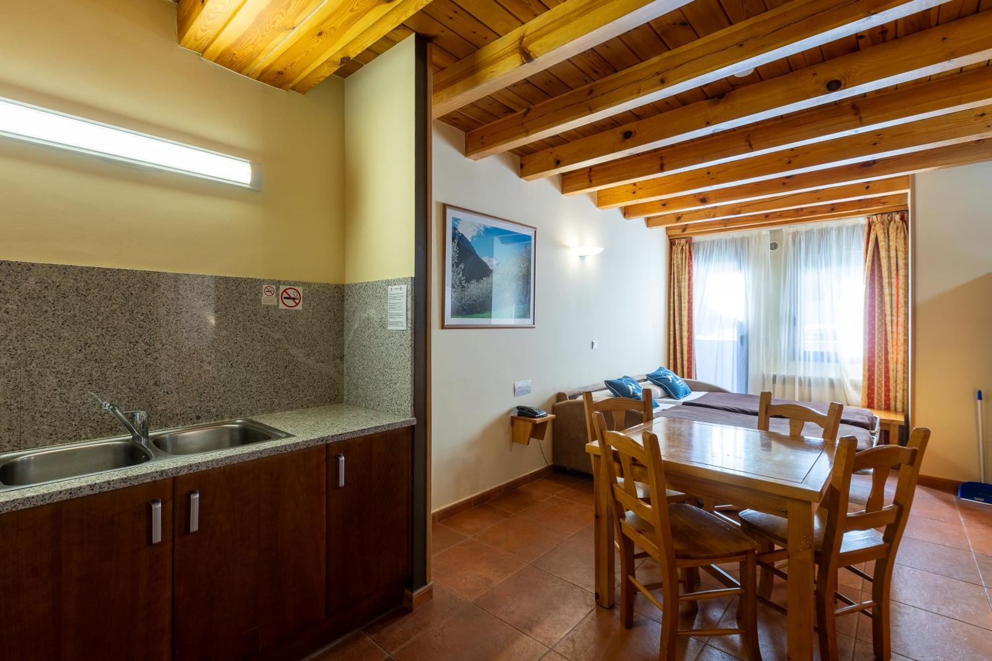 Apartaments Sant Moritz Аринсал Экстерьер фото